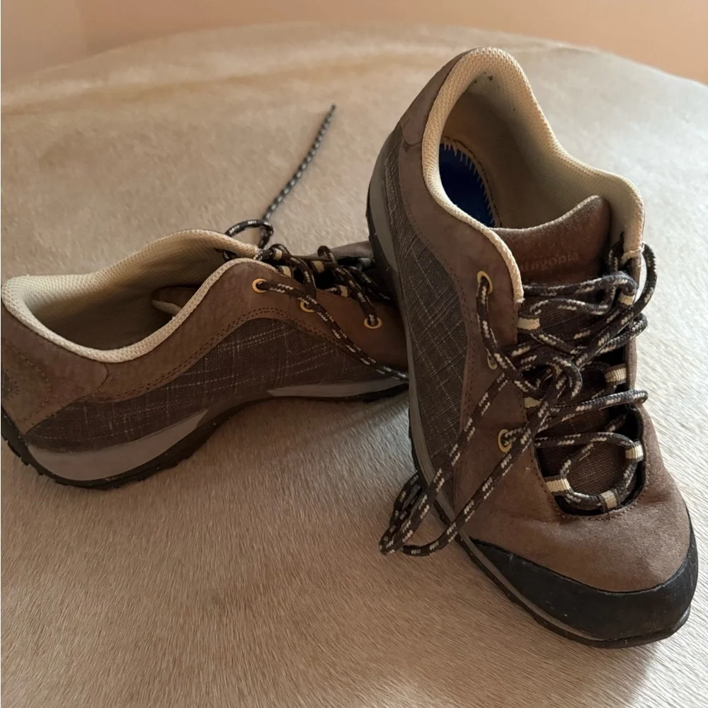 Patagonia Brown  Hiking Shoes - Picture 10 of 12